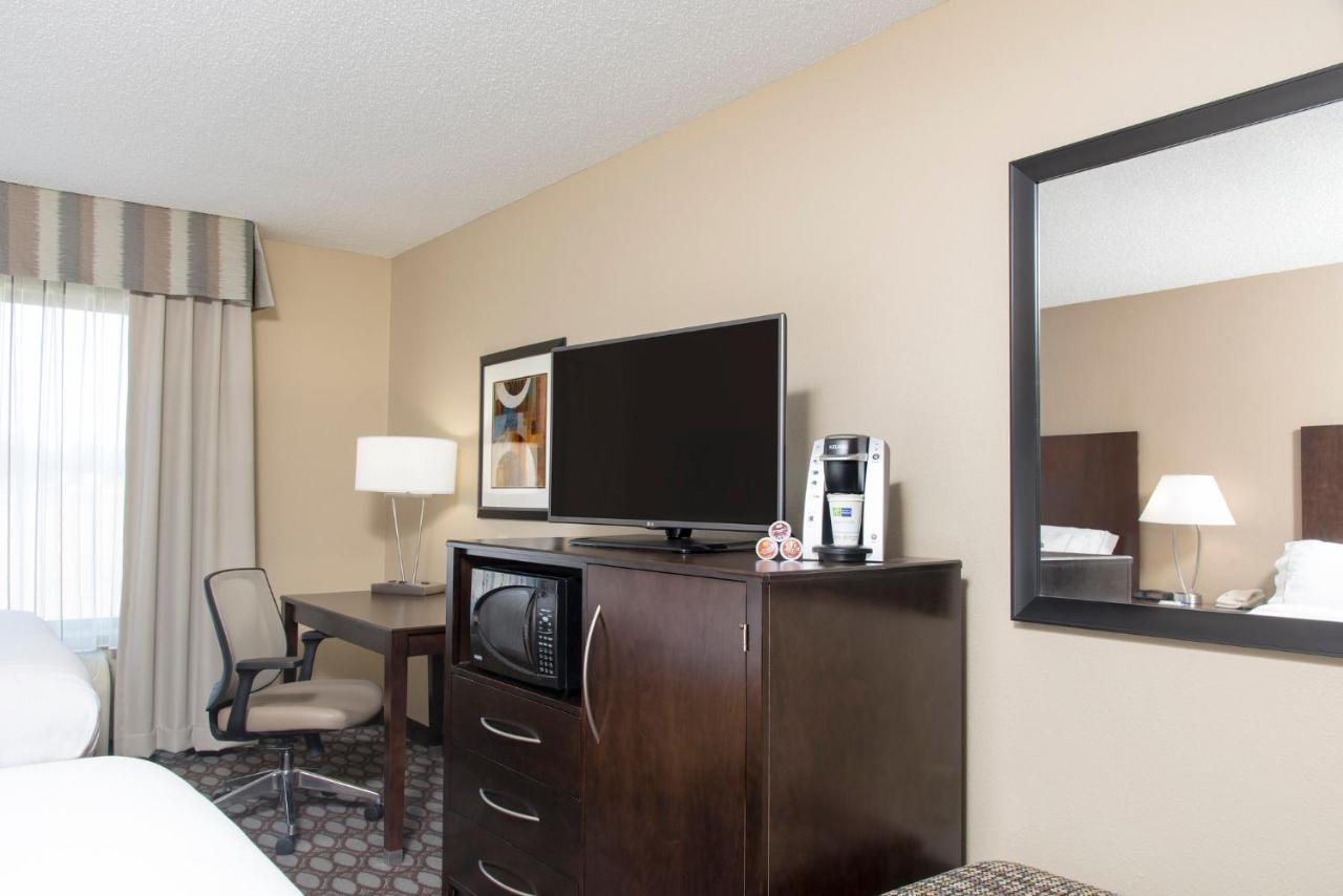 Holiday Inn Express Gas City By Ihg Exterior photo